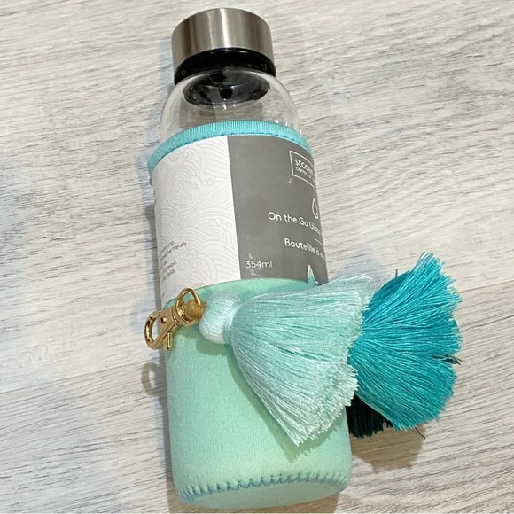 Second Cup 12 fl oz On The Go Reusable Glass Water Bottle and Ombre Keychain - Picture 7 of 11